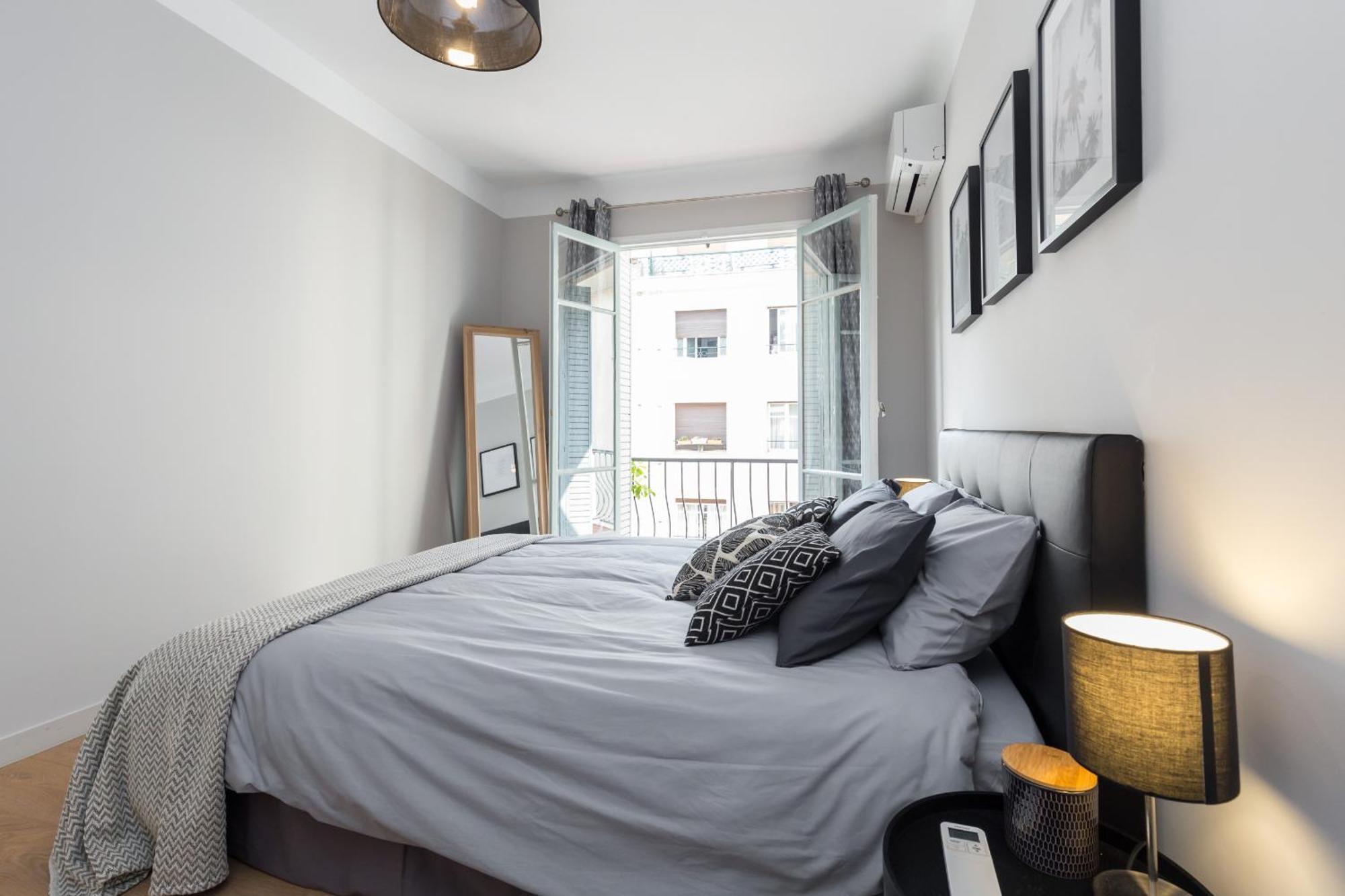 Ultra Central Large 2 Bdr Near Massena Square Ница Екстериор снимка